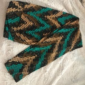 Lularoe Tall and Curvy scale leggings new